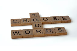 letras que forman la frase "choose your words"